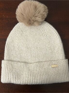 Steve Madden Pom Beanie